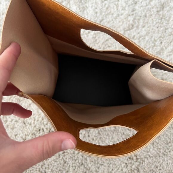 Japan Agete Vegan Leather Bag - Picture 5 of 8